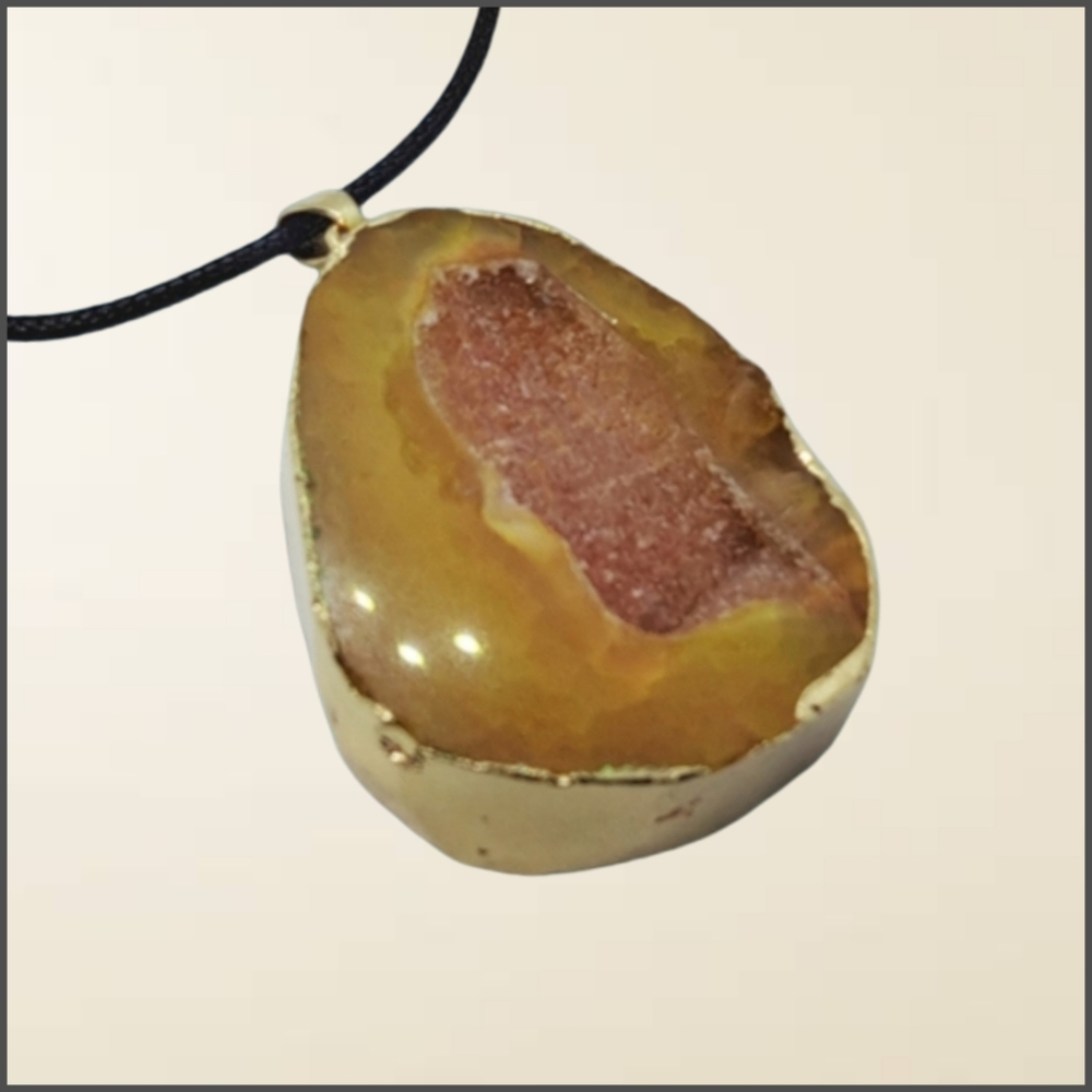 Genuine Agate Stone Pendant Necklace on Black Leather Cord. NWOT